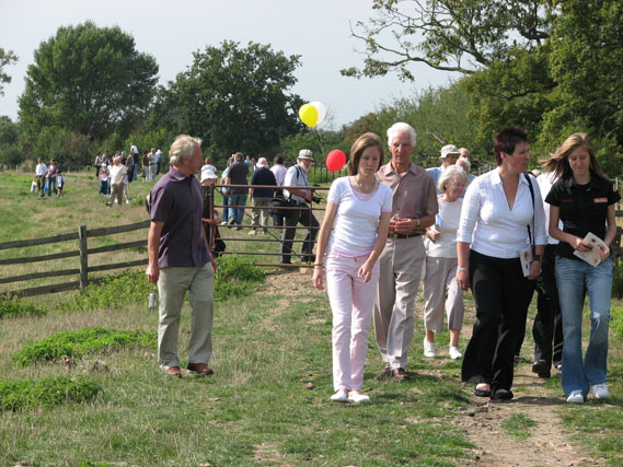 Visitors to the Quarrendon open day on 9th Sept 2006